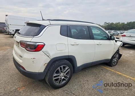 2020 Jeep Compass Latitude z USA, uszkodzony, nr VIN 3C4NJCBB4LT256846